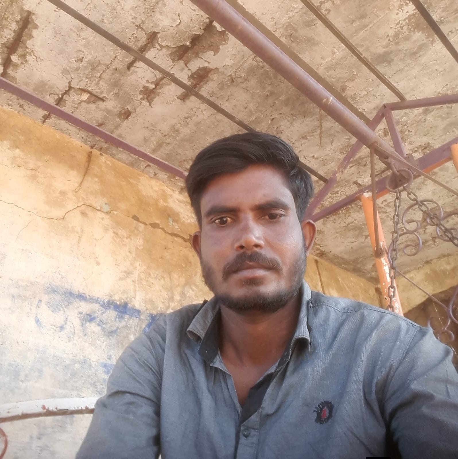 पिंप्रद येथील निलेश जाधव यांचा मृत्यू की खून?     जाधववाडी येथील ग्रामीण रुग्णालय परिसरात आढळला संशयास्पद अवस्थेत मृतदेह!
